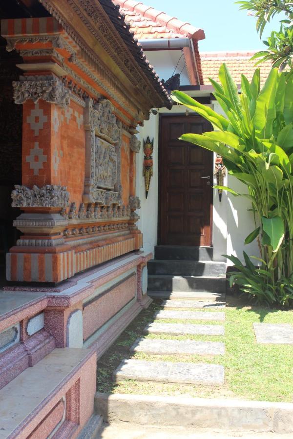 Villa Jukung Kuta *